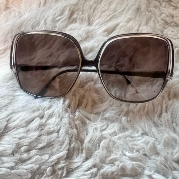 Vintage Balenciaga oversized sunglasses display picture 1
